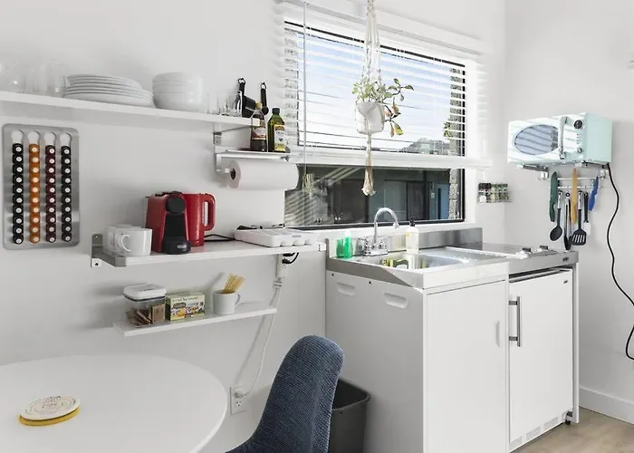 Micro With Balcony & Pool View - Walk To Ot * Scottsdale